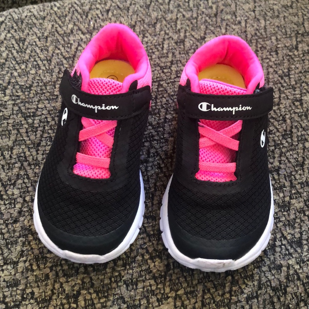 Toddler Girl Champion Shoes Size 7 - like new!!